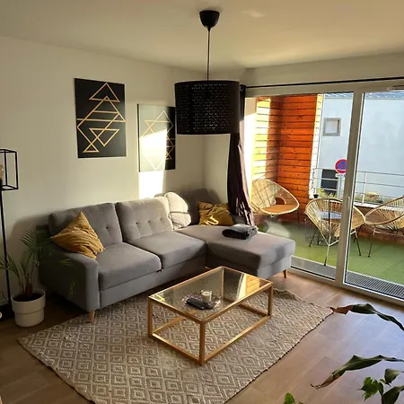 Charming Ile De